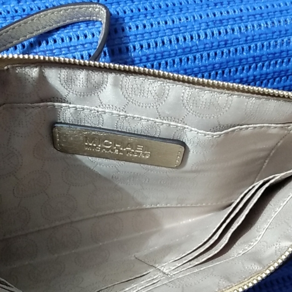 Michael Kors - Picture 4 of 6